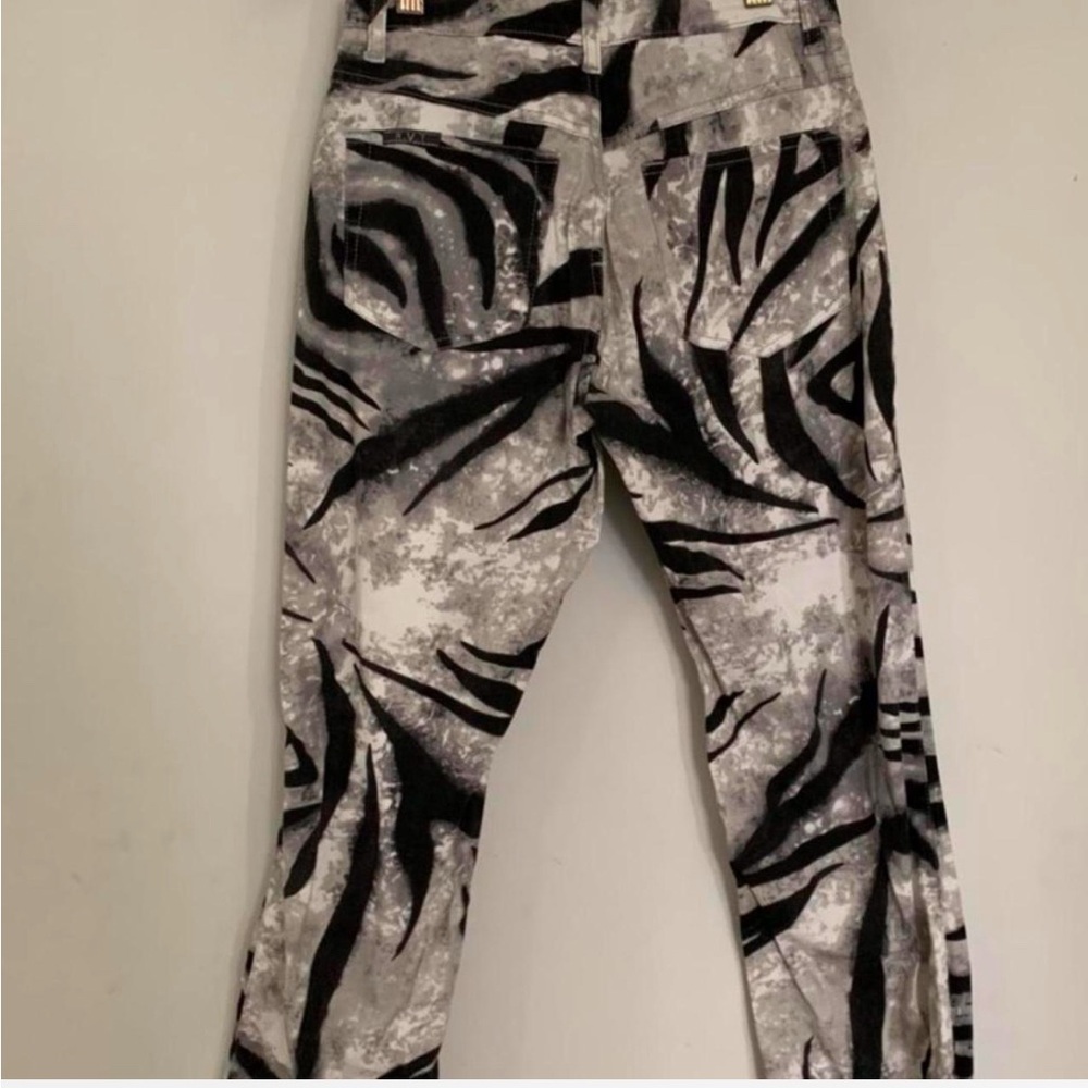 RVLT  REVOLT ZEBRA PANTS